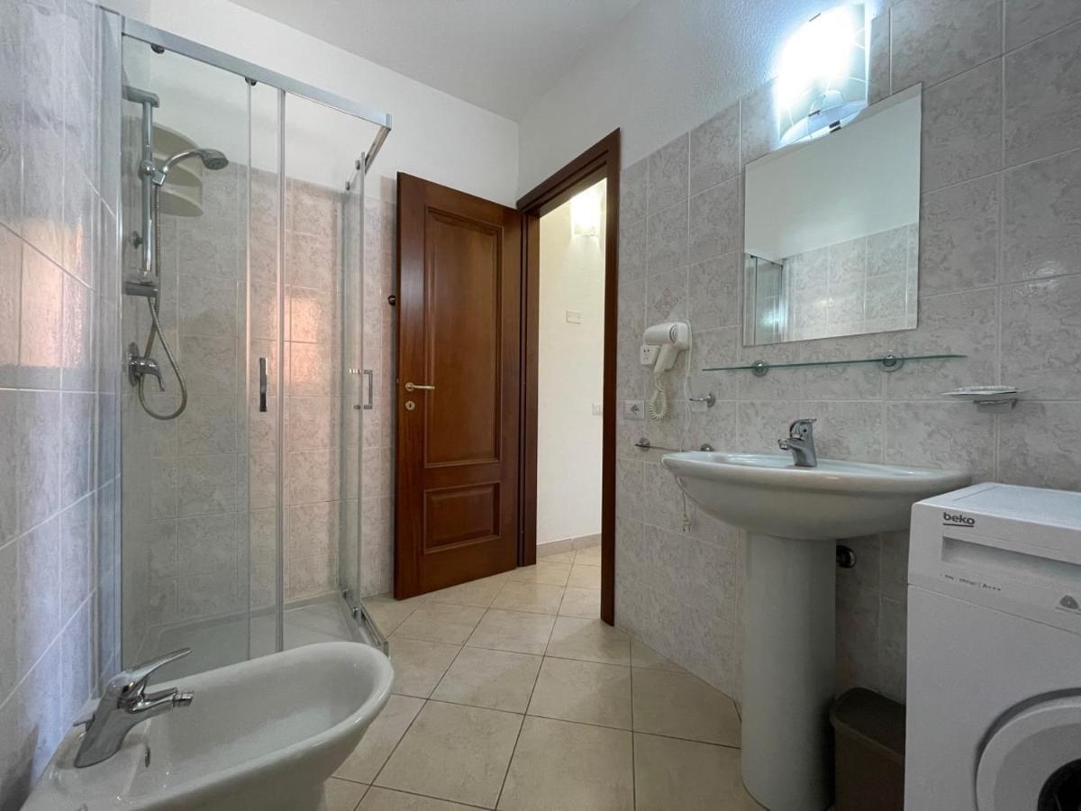 Casa Vacanza La Suaredda San Teodoro  Eksteriør billede